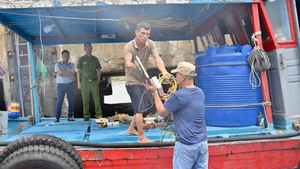 Khởi tố vụ án 13 tàu cá vi phạm IUU ở Quảng Ninh