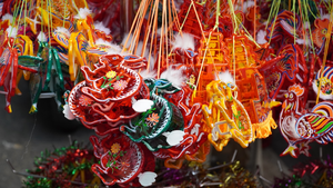 Ngập tràn sắc màu Trung Thu ở phố Hàng Mã