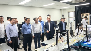 H&#224; Nội th&#250;c đẩy hợp t&#225;c nghi&#234;n cứu v&#224; đổi mới s&#225;ng tạo c&#249;ng VKIST