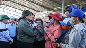 Đo&#224;n kết, nỗ lực khắc phục hậu quả b&#227;o số 13