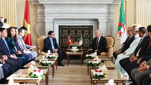 Thủ tướng Phạm Minh Chính hội kiến Chủ tịch Thượng viện và Chủ tịch Hạ viện Algeria