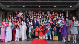 Phát huy "tình dân tộc, nghĩa đồng bào" trong khó khăn, hoạn nạn