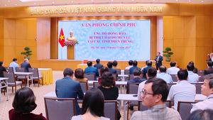 Lãnh đạo Chính phủ và tập thể Văn phòng Chính phủ ủng hộ đồng bào bị thiệt hại do bão lũ