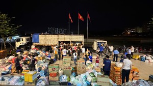 Thành phố Hồ Chí Minh chung tay hỗ trợ nhân dân vùng lũ Khánh Hoà