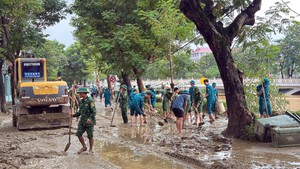 Hỗ trợ khẩn cấp 100 tỷ đồng cho TP Đà Nẵng, Huế khắc phục thiệt hại do mưa lũ