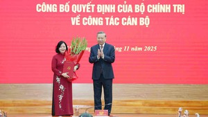 B&#224; B&#249;i Thị Minh Ho&#224;i l&#224;m B&#237; thư Đảng ủy MTTQ, c&#225;c đo&#224;n thể Trung ương