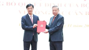 Đồng ch&#237; Nguyễn Duy Ngọc giữ chức B&#237; thư Th&#224;nh ủy H&#224; Nội