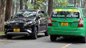 Sử dụng xe ô tô từ 08 chỗ trở lên để kinh doanh taxi bị phạt 5 triệu đồng