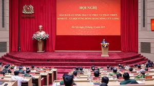 Kết hợp chặt chẽ giữa phát triển KT-XH với quốc phòng, an ninh ngay từ cơ sở