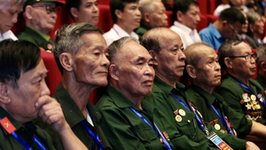 Tăng mức trợ cấp hằng tháng đối với thanh niên xung phong