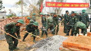 X&#226;y dựng, sửa chữa nh&#224; cho Nh&#226;n d&#226;n sau b&#227;o, lũ