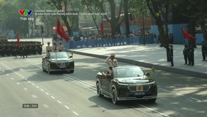 Khối lực lượng C&#244;ng an nh&#226;n d&#226;n diễu binh, diễu h&#224;nh