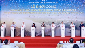 Cầu Tứ Li&#234;n phải l&#224; một điểm nhấn kiến tr&#250;c, xứng tầm v&#224; t&#244;n vinh H&#224; Nội