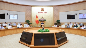Tận dụng cơ hội để cơ cấu lại nền kinh tế và tăng cường tính tự lực, tự cường, tự vươn lên