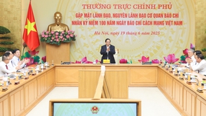 Thường trực Ch&#237;nh phủ gặp mặt l&#227;nh đạo, nguy&#234;n l&#227;nh đạo c&#225;c cơ quan b&#225;o ch&#237;
