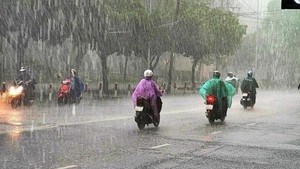 Mưa lớn trút xuống vùng núi Bắc Bộ, nguy cơ lũ quét và sạt lở đất tăng cao