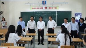 Ph&#243; Thủ tướng L&#234; Th&#224;nh Long kiểm tra c&#244;ng t&#225;c chuẩn bị kỳ thi tốt nghiệp THPT 2025 tại Quảng Ninh v&#224; Hải Ph&#242;ng