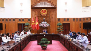 Thủ tướng: C&#249;ng đối thoại, lắng nghe, đ&#225;p ứng y&#234;u cầu của hai b&#234;n