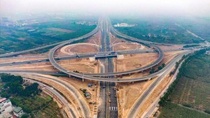 Th&#224;nh lập 8 Tổ c&#244;ng t&#225;c th&#250;c đẩy giải ng&#226;n đầu tư c&#244;ng
