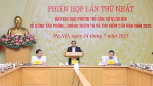 Phải bằng mọi c&#225;ch tiếp cận những nơi đang bị chia cắt do thi&#234;n tai 