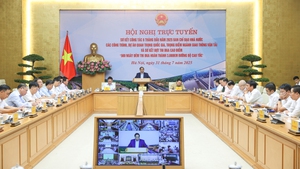 Phấn đấu ho&#224;n th&#224;nh xuất sắc đột ph&#225; chiến lược về hạ tầng giao th&#244;ng
