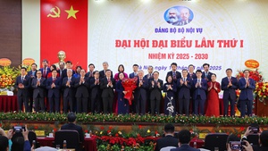 Mỗi đảng vi&#234;n phải l&#224; tấm gương về đạo đức, tr&#225;ch nhiệm c&#244;ng vụ