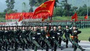 Nắng thao trường, lửa trong tim: Những ng&#224;y kh&#244;ng qu&#234;n của nữ chiến sĩ trẻ 