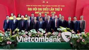 Ph&#243; Thủ tướng Nguyễn Ch&#237; Dũng dự Đại hội Đại biểu lần thứ V của Đảng bộ Ng&#226;n h&#224;ng Vietcombank