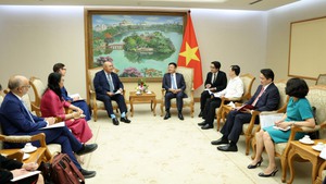 Ph&#243; Thủ tướng L&#234; Th&#224;nh Long: N&#226;ng cao sức khỏe con người, giảm số người đi bệnh viện