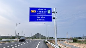 X&#243;i lở tr&#234;n tuyến cao tốc Vĩnh Hảo - Phan Thiết
