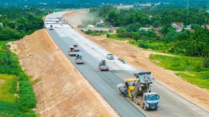 Th&#225;o gỡ kh&#243; khăn cho 4 dự &#225;n giao th&#244;ng trọng điểm