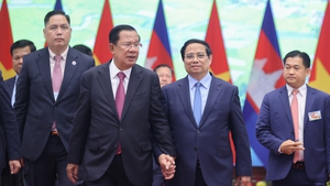Chủ tịch Hun Sen b&#224;y tỏ kh&#226;m phục trước những th&#224;nh tựu ph&#225;t triển của Việt Nam