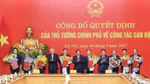 Thủ tướng Phạm Minh Ch&#237;nh trao quyết định bổ nhiệm l&#227;nh đạo bộ, cơ quan