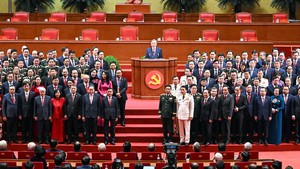 Ra mắt Ban Chấp hành Trung ương Đảng khóa XIV