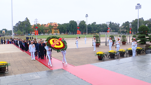 Lãnh đạo Đảng, Nhà nước vào Lăng viếng Chủ tịch Hồ Chí Minh