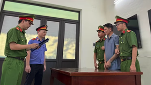 Phê chuẩn lệnh bắt tạm giam người cha nhiều lần hành hạ hai con gái ruột