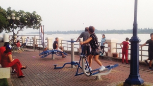Phong trào "Mỗi người dân lựa chọn ít nhất một môn thể thao phù hợp để tập luyện thường xuyên"