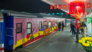 Những chuyến tàu Xuân vui vẻ, ấm áp 