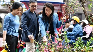 Không khí lạnh suy yếu, miền Bắc duy trì nền nhiệt cao đến Tết