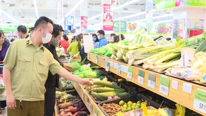 Cao điểm Tết, bảo đảm vệ sinh thực phẩm