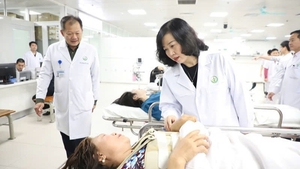 Đột phá chính sách bảo vệ sức khỏe nhân dân 