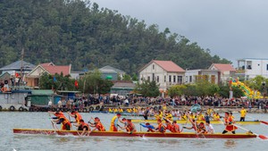 Đặc sắc lễ hội Đền Vạn Lộc