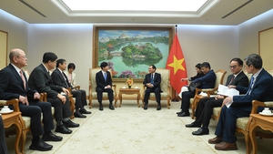 Phó Thủ tướng Bùi Thanh Sơn tiếp Thống đốc tỉnh Okayama