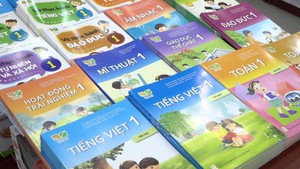 Dự kiến miễn phí sách giáo khoa trên phạm vi cả nước từ năm học 2029–2030