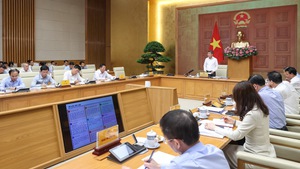 Tập trung nguồn lực cho các dự án cao tốc và đường sắt trọng điểm