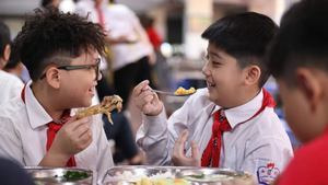 Hà Nội siết chặt bữa ăn bán trú: Rà soát toàn bộ nguồn cung thực phẩm vào trường học