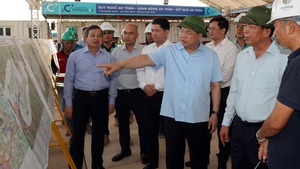 Phó Thủ tướng thường trực Phạm Gia Túc kiểm tra thực địa Dự án sân bay Gia Bình