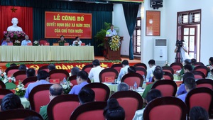 Đặc xá, tha tù trước thời hạn cho hơn 200 phạm nhân tại trại giam Thanh Xuân
