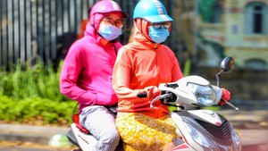 Miền Bắc và Trung Bộ đón đỉnh điểm nắng nóng gay gắt, nhiều nơi vượt ngưỡng 40 độ C