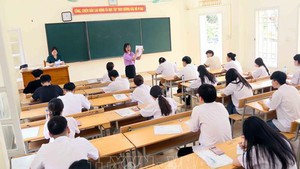 Bộ trưởng Hoàng Minh Sơn: Mang điện thoại vào phòng thi có thể để lại hậu quả rất lớn